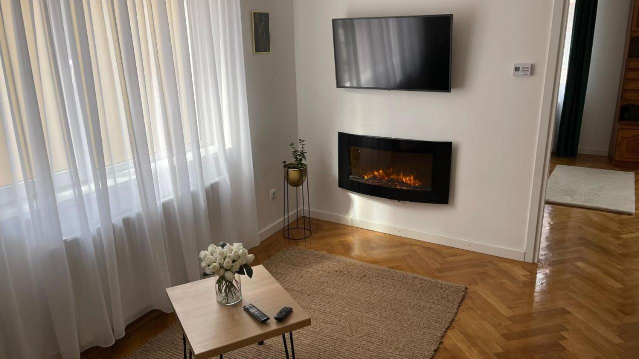 Maple Lodge Брашов Екстериор снимка